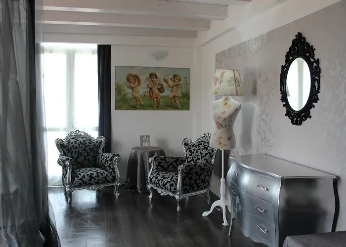 Angels'home 招待所 4*